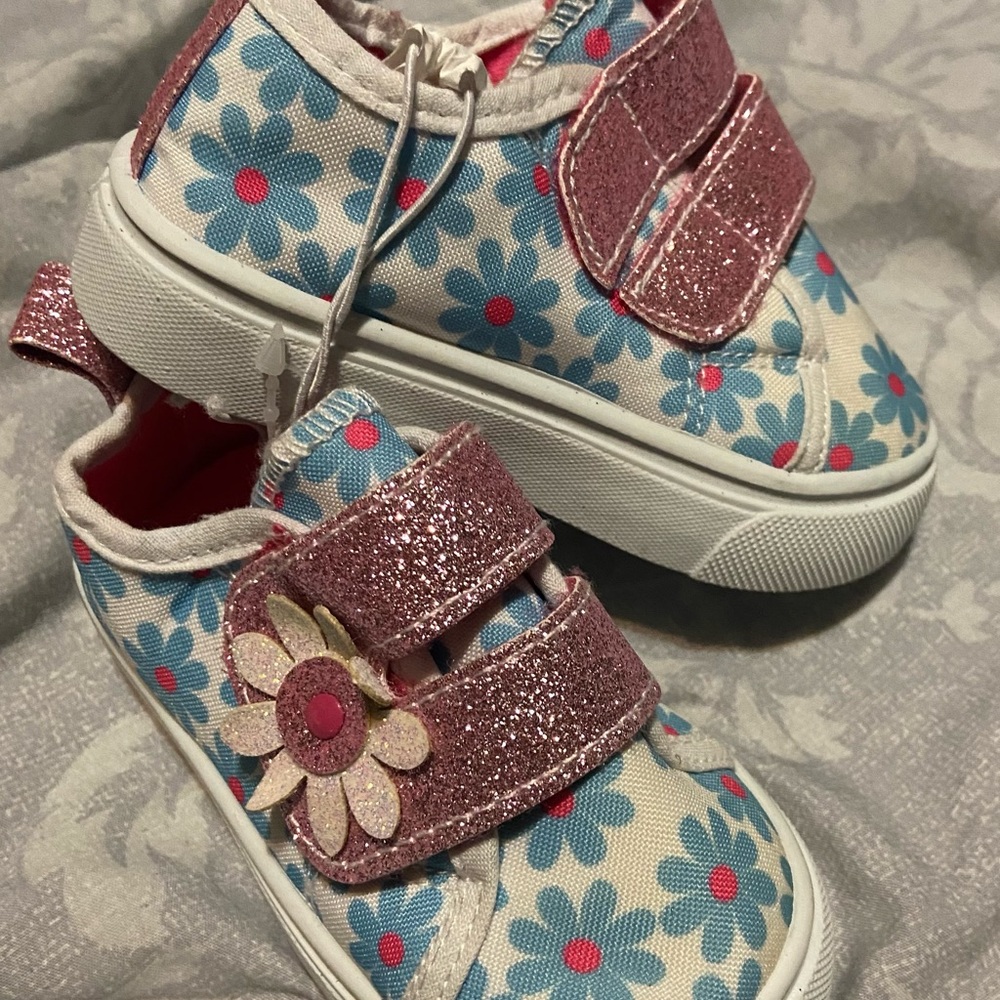 Toddler shoes. Size 5. Brand new.